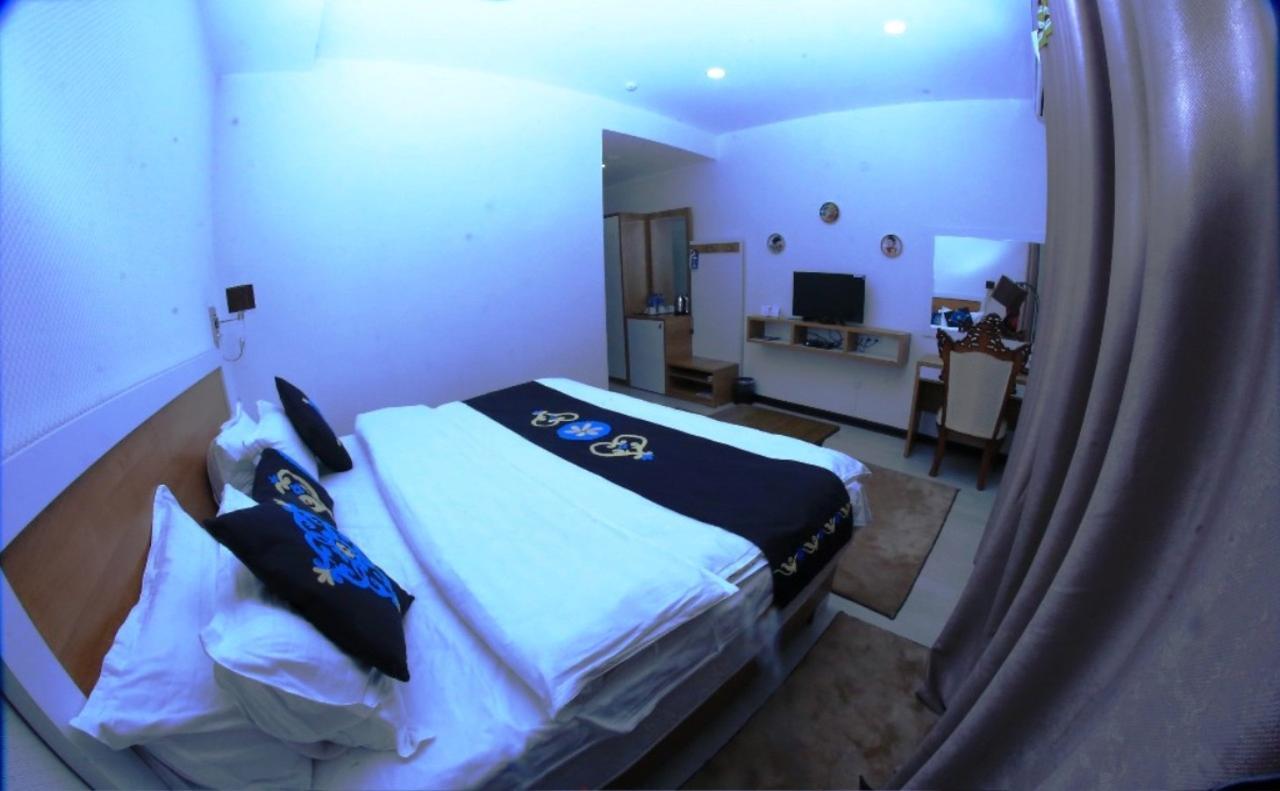 Rohat Hotel Duşanbe Dış mekan fotoğraf