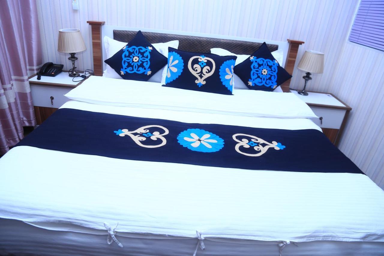 Rohat Hotel Duşanbe Dış mekan fotoğraf